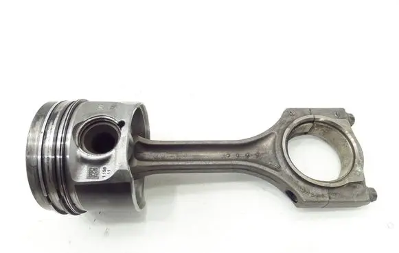 Mini Cooper Countryman R60 Piston with connecting rod