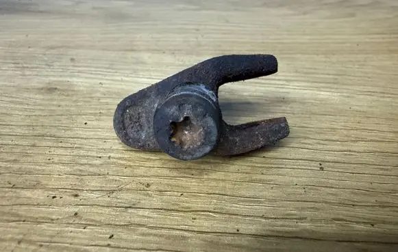 Opel Vivaro Fuel Injector clamp holder