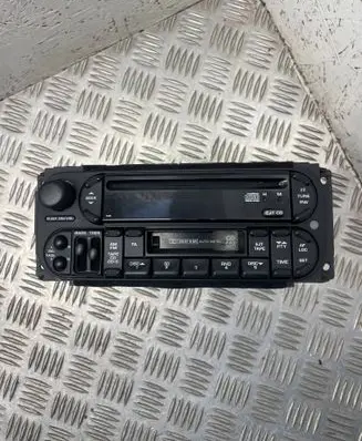 Jeep Grand Cherokee (WJ) Radio/CD/DVD/GPS head unit P05091601AE 17719D A1AA1963K1244