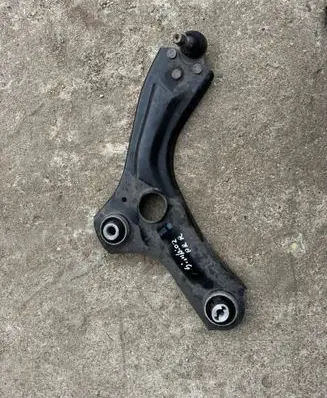 Renault Symbioz Front lower control arm/wishbone 545009574R