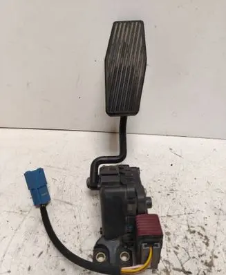 Opel Vectra B Accelerator throttle pedal 6PV00825300 9225652