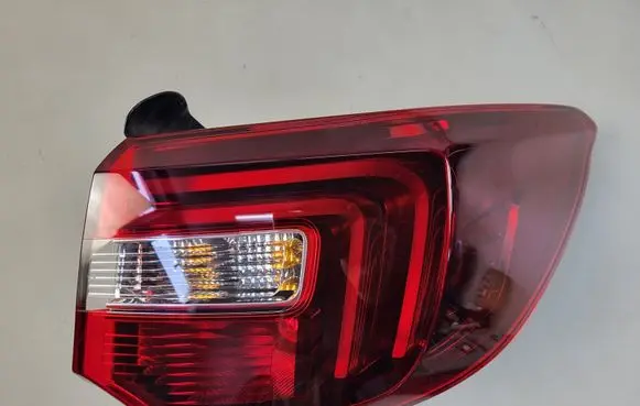 Opel Grandland X Rear/tail lights 81660201 YP00098280