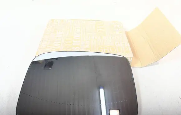 Renault Trafic III (X82) Wing mirror glass 963655971R