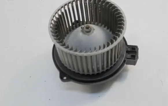 Mazda 2 Heater fan/blower 872700-0690