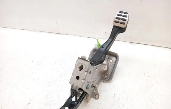 Volkswagen Golf V Brake pedal 1K1721057P