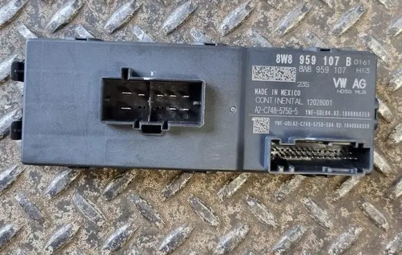 Audi Q5 SQ5 Tailgate/trunk control unit/module 8W8959107B