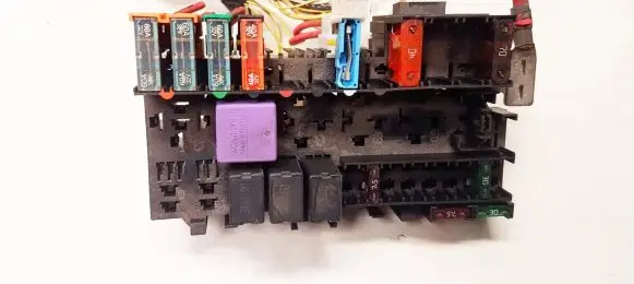 Renault Scenic I Fuse box set 7703497782