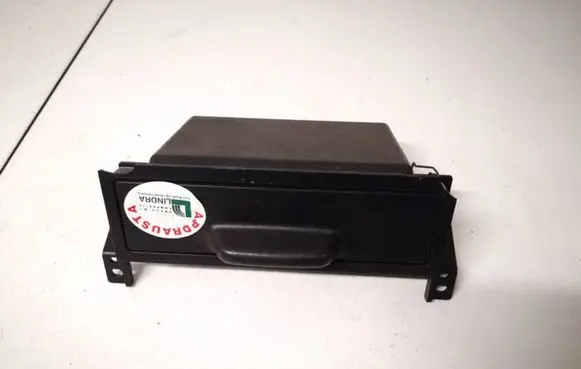 Nissan Sunny Glove box 6847563cq0