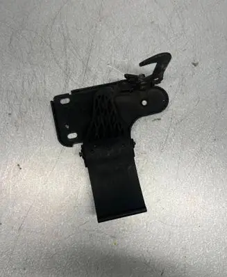 Audi A8 S8 D3 4E Engine bonnet/hood lock/latch loop/hook 4E0823485