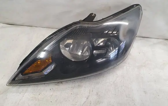 Ford Focus Headlight/headlamp 0077R00 8M5113W030CE
