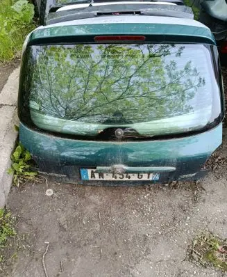 Peugeot 206 Rear windscreen/windshield window 