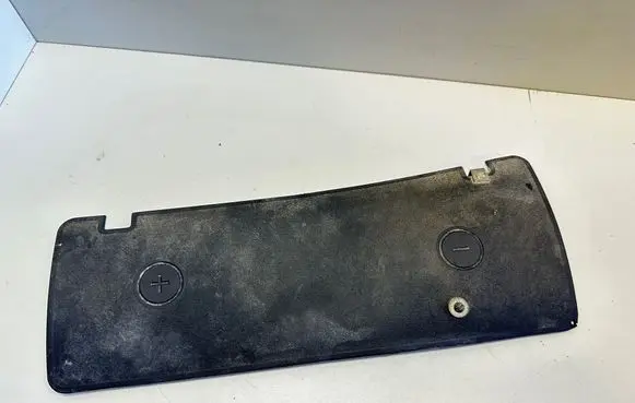 Audi A6 S6 C5 4B Battery box tray cover/lid 4B1819422