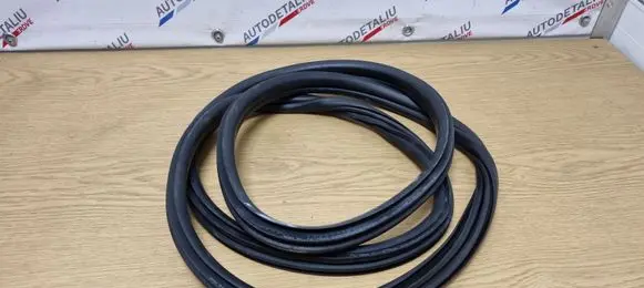 BMW 1 F20 F21 Front door rubber seal 7240849