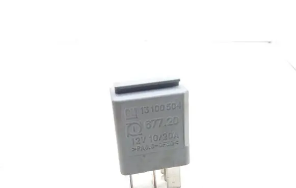 Opel Meriva A Hazard warning light relay 13100504 67720