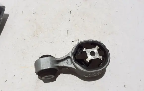 Renault Koleos II Engine mount bracket 113504BD0A