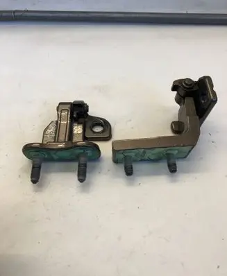 Mercedes-Benz EQS V297 Rear door hinge set 24261B02
