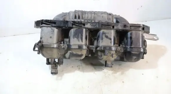 Toyota C-HR I Intake manifold
