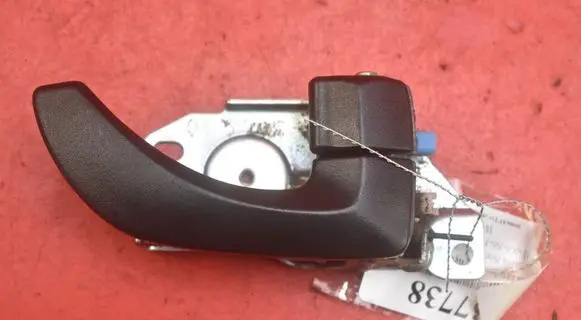KIA Sorento Front door interior handle