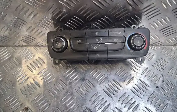 Ford Focus Climate control unit DMTBAGH70A F1ET18549 F1ET19980