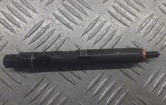 Renault Scenic II - Grand scenic II Fuel injector 8200057225