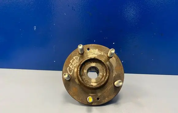KIA Ceed Front wheel hub F607092