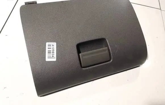 Ford Focus Glove box