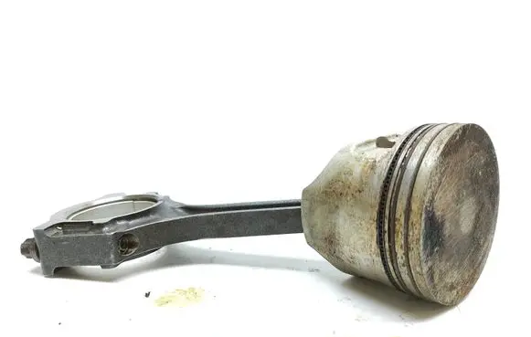Ford Fiesta Piston with connecting rod