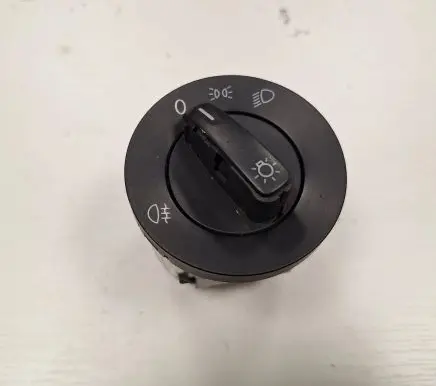 Volkswagen PASSAT B7 Light switch