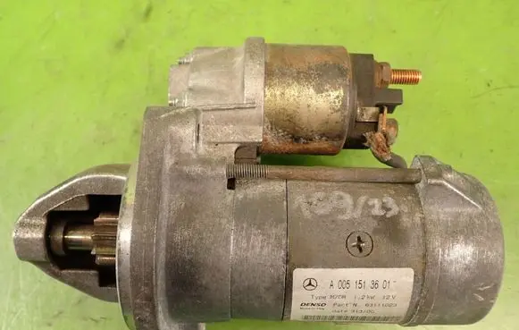 Mercedes-Benz E W210 Starter motor A0051513601