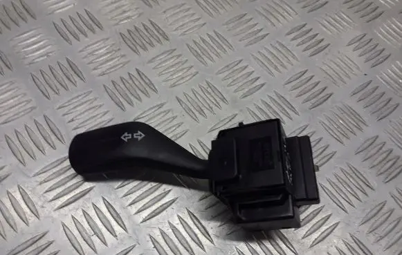 Ford Focus Indicator stalk 4M5T13335AD