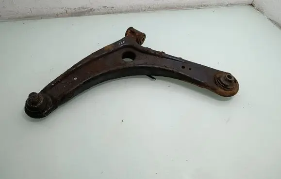 Mitsubishi Outlander Front lower control arm/wishbone