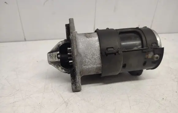 Renault Fluence Starter motor 8200463004