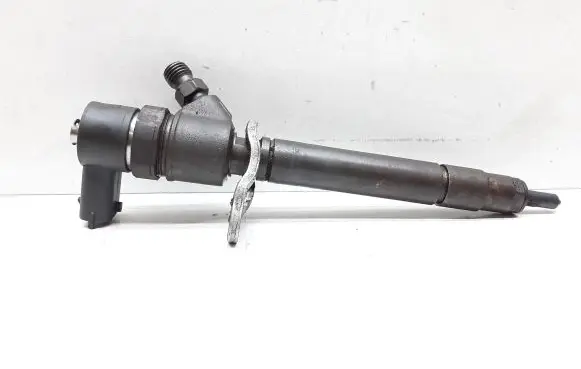 Fuel injector