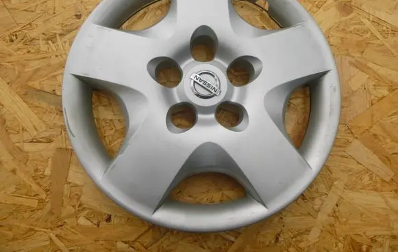 Nissan X-Trail T30 R15 wheel hub/cap/trim 403154N013