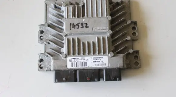 Renault Megane II Engine control unit/module 8200843713 S122326114A