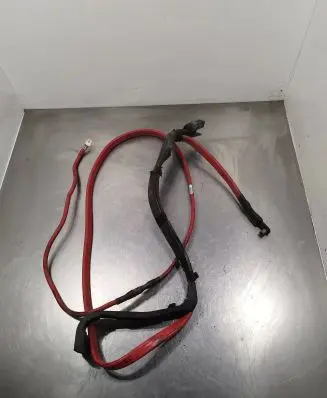 BMW 5 E60 E61 Positive cable (battery)