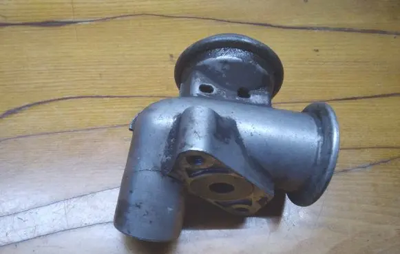 Ford Escort EGR valve 96FF9D475AC