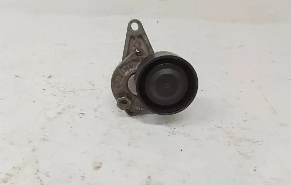 Mercedes-Benz Vito Viano W447 Alternator belt tensioner 