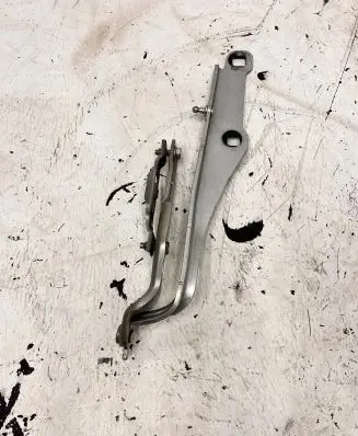 Chrysler 300C Engine bonnet/hood hinges 55113550AF 1912A