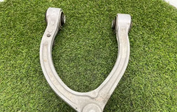 Mercedes-Benz S W221 Front upper control arm/wishbone 
