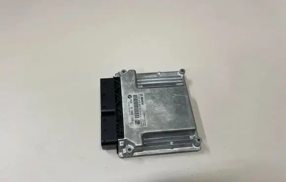BMW 5 E60 E61 Engine control unit/module 8506199 0281016066