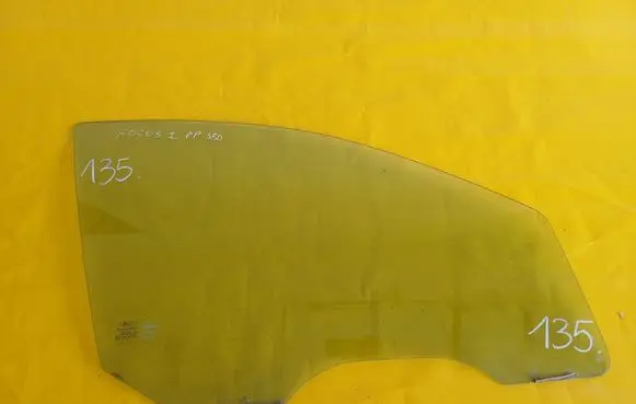 Ford Focus Front door window glass four-door