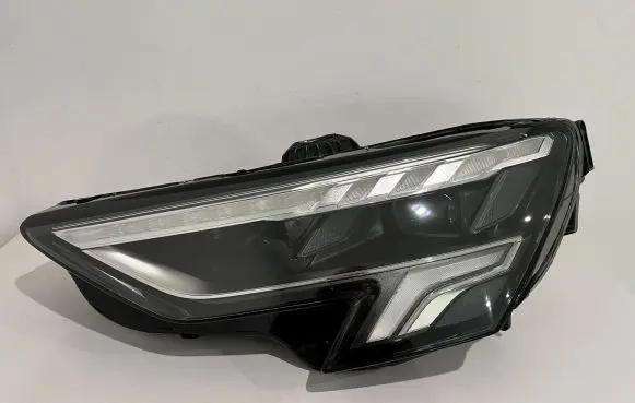 Audi A3 8Y Headlight/headlamp 8Y0941033