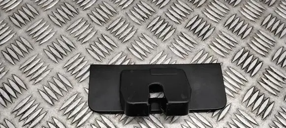 Volvo V70 Tailgate/boot lid lock trim 31301164