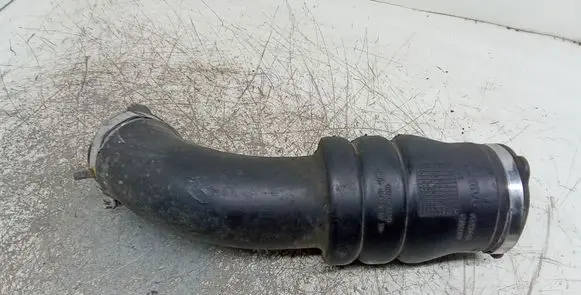 Volvo S60 Air intake hose/pipe 8692401