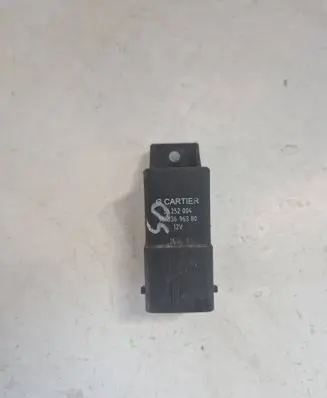Citroen C4 I Picasso Glow plug pre-heat relay 9663696380
