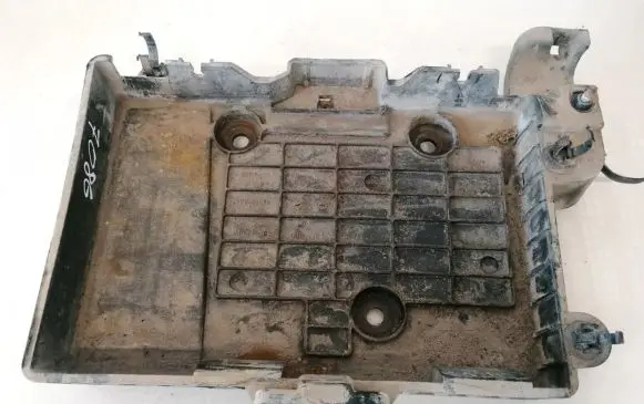 Renault Megane II Battery bracket 8200166032