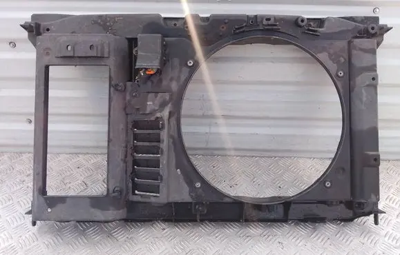 Top upper radiator support slam panel