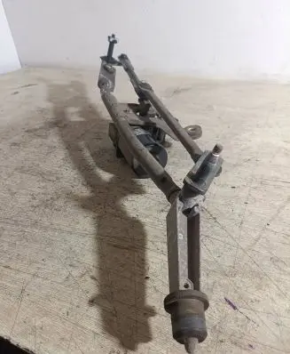 Front wiper linkage and motor