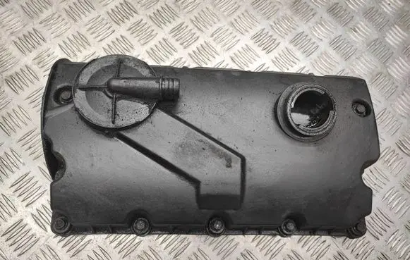Skoda Octavia Mk2 (1Z) Rocker cam cover 038103475